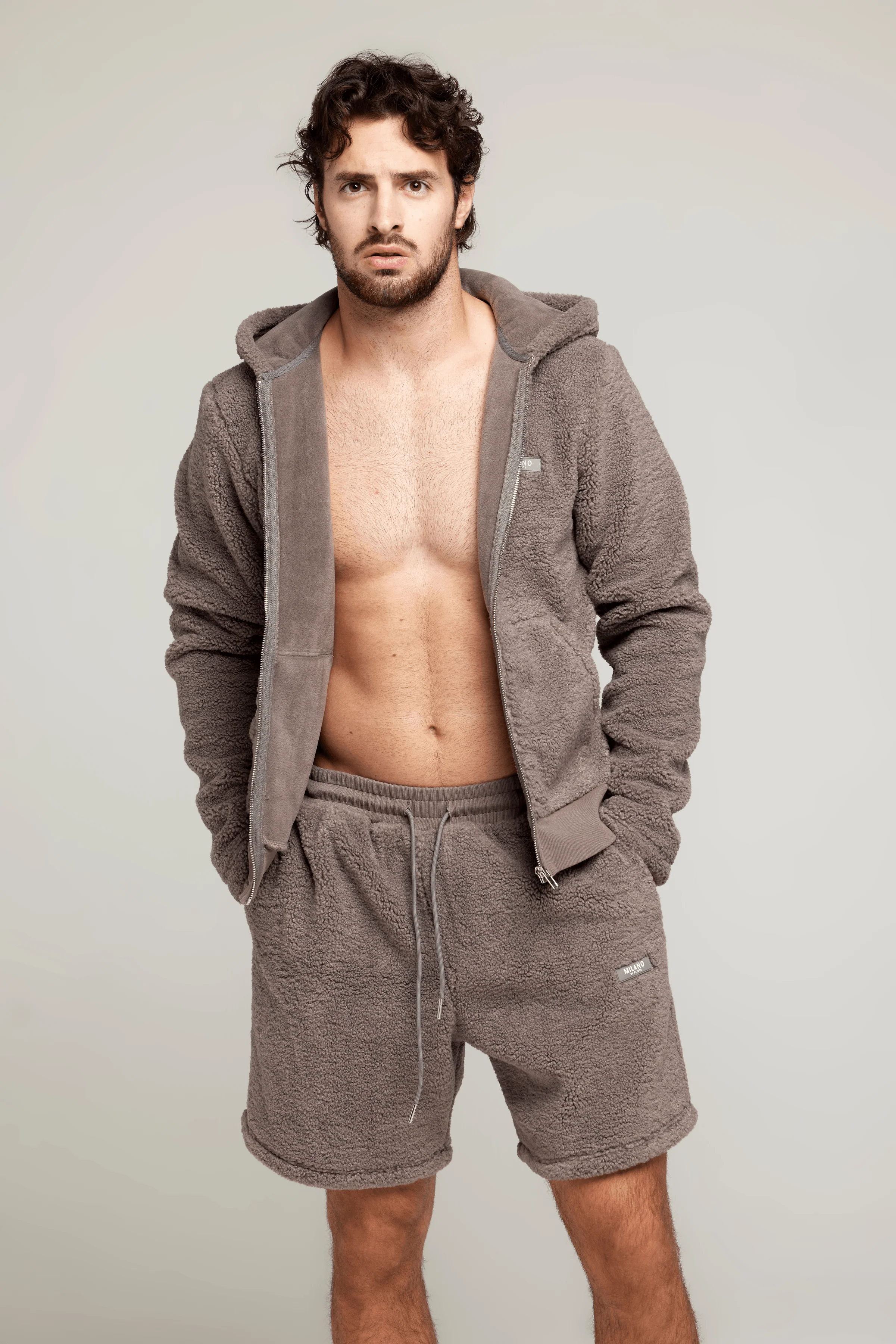 Faris Short - Image 20