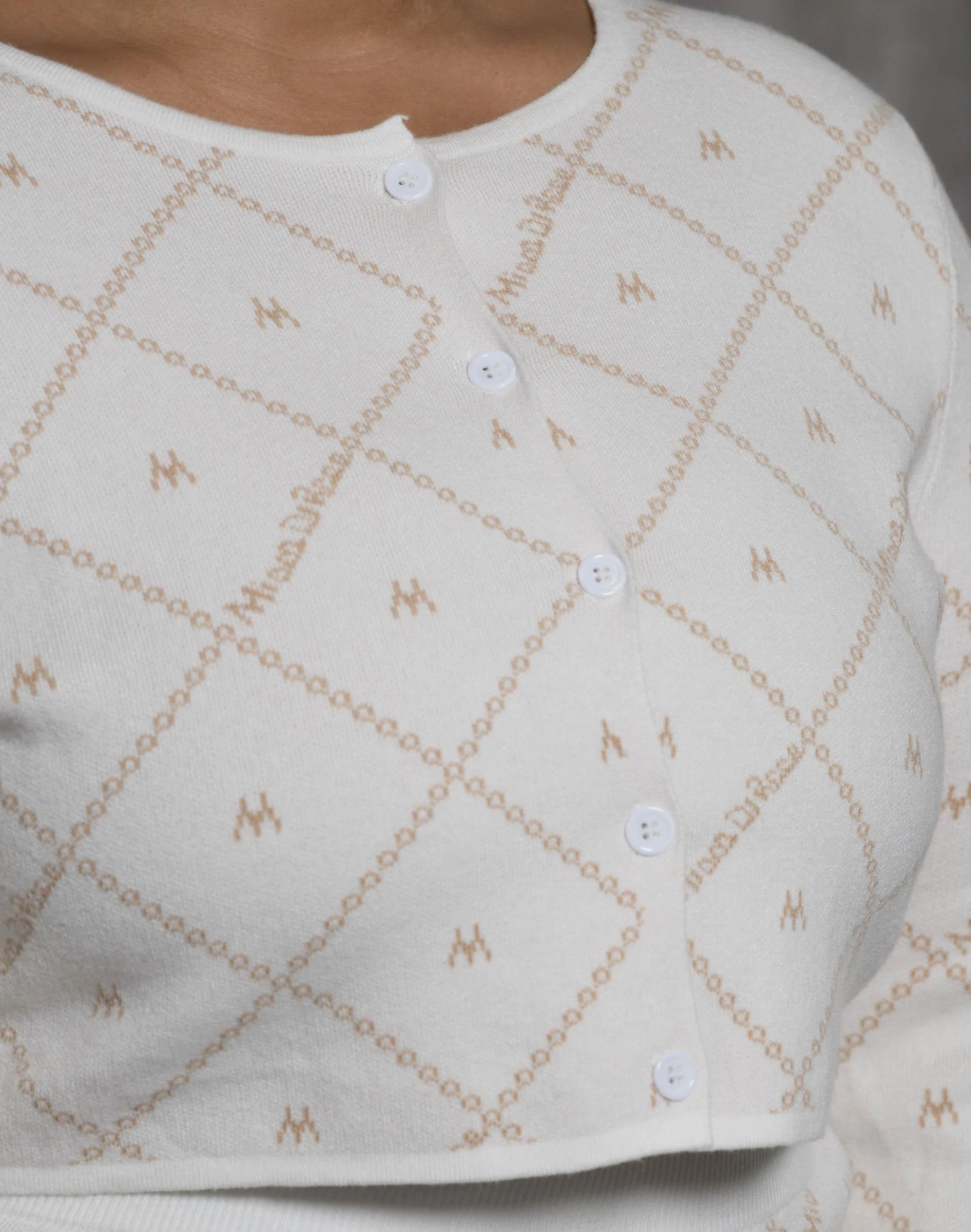Jaq Cardigan - Image 19