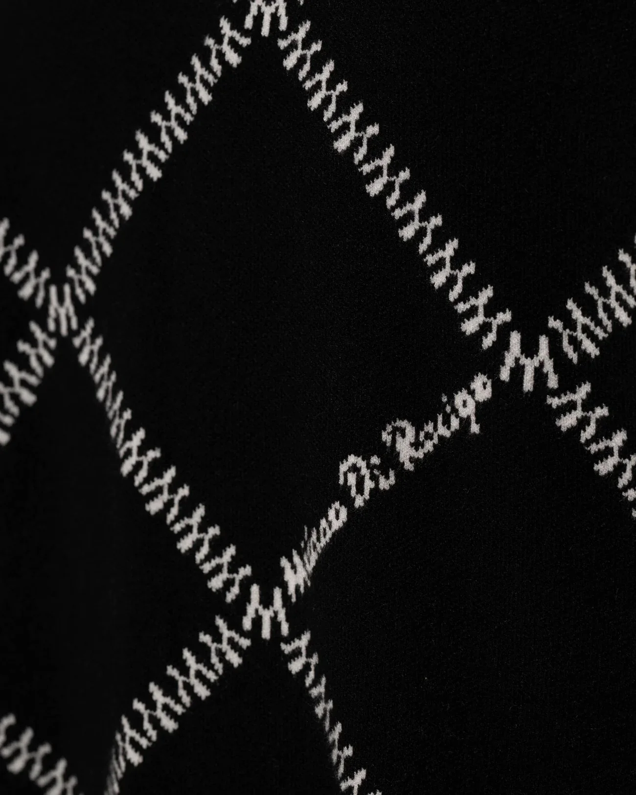 Jonis Sweater - Image 12