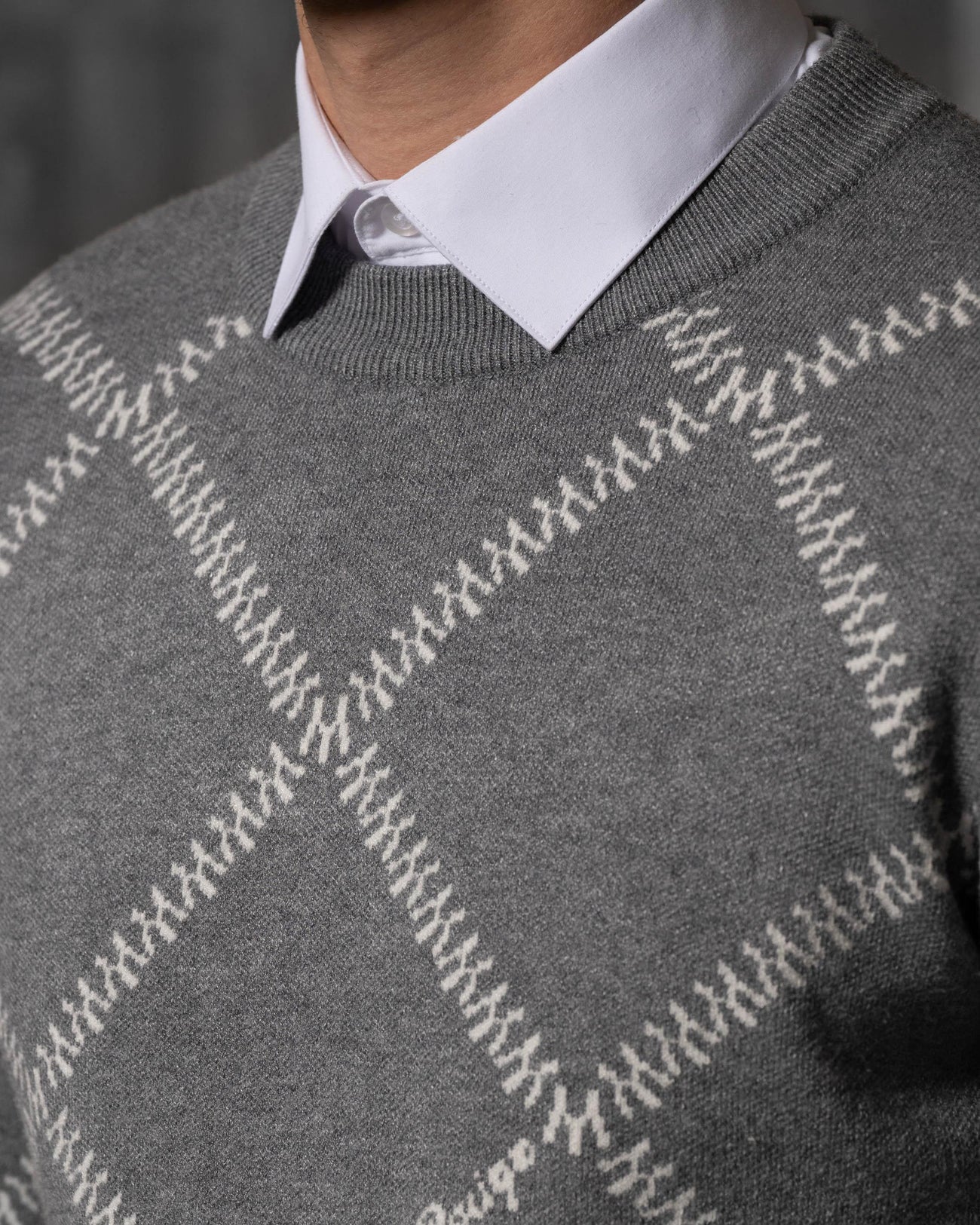 Jonis Sweater - Image 3