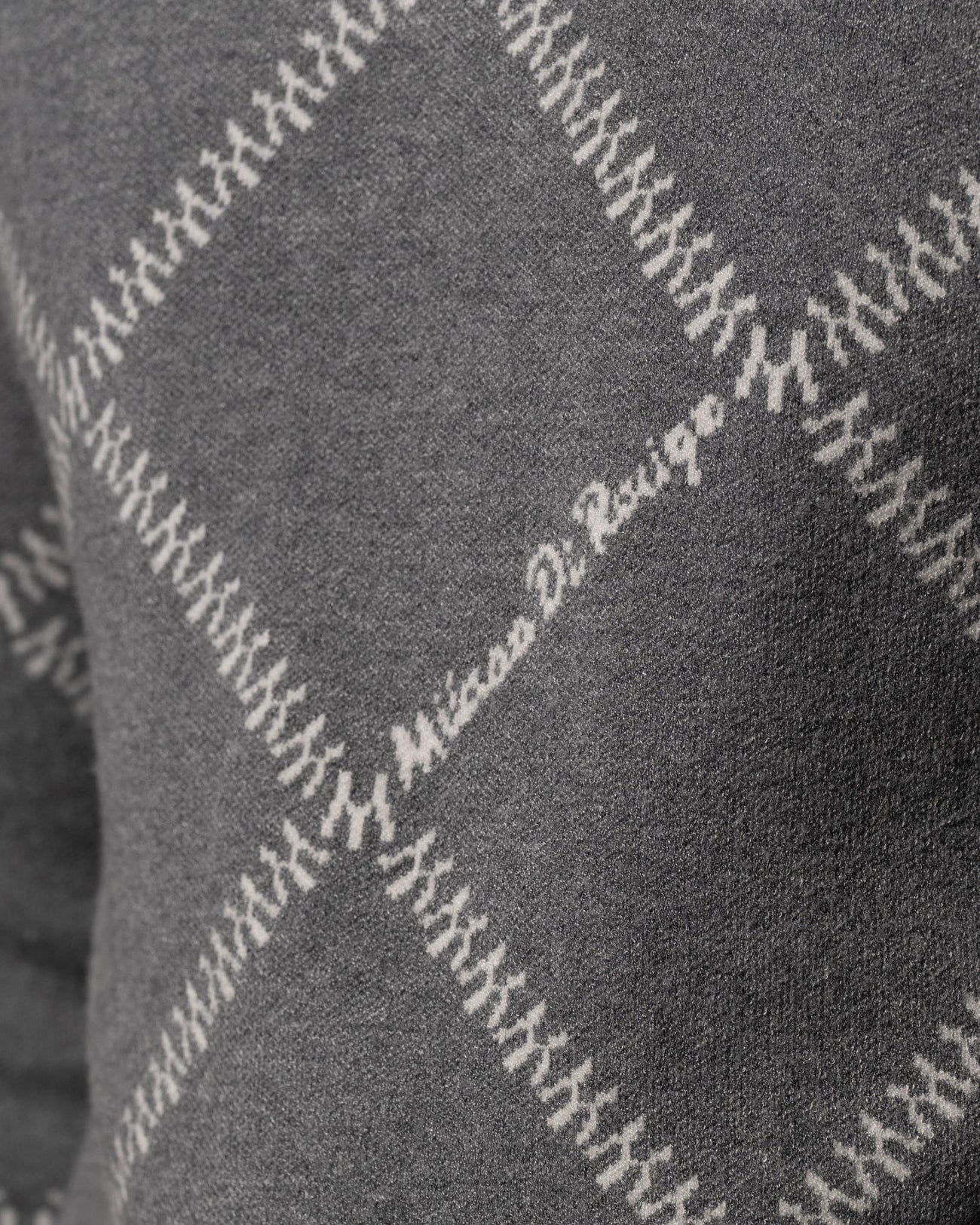 Jonis Sweater - Image 4