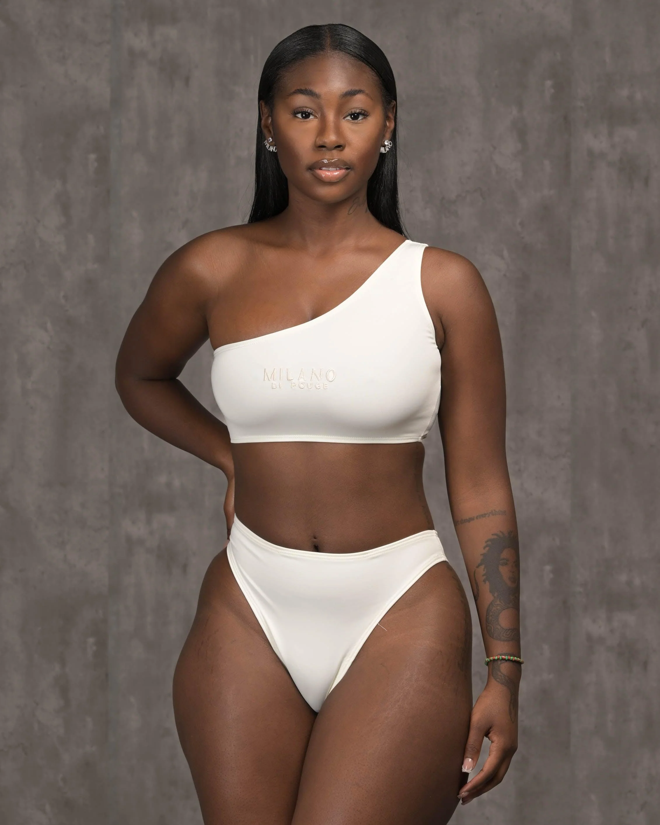 Kourt 2 Piece - Image 8